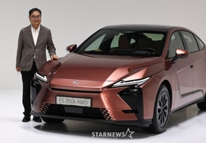 Lexus Korea Konyama Ma Na-bu (President) nói: "ES là mẫu xe tượng trưng cho chúng tôi"