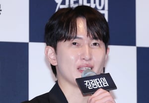 Director Jang Jun-yeop answers questions at "Killing Time" [★Photo]