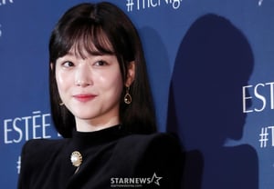 IU và bài hát 'Đào' — Sulli quá cố, tuổi trẻ bị lấy đi bởi những bình luận độc hại ★ 7 năm [Vấn đề Sao]