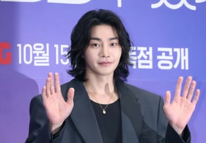 キム・ジェヨン「『私が震えるように』、アダルトグッズの素材に戸惑ったが.."
