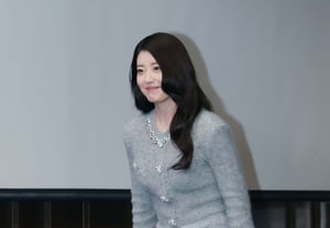 ナム・ジヒョン「震える足取り」 [★フォト]