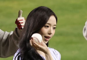 [Photo] Kim Chae-yeon to Attempt Triple Victory Pitch