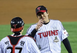 [Photo] Kim Kang-ryul "Wrapping Up the Postseason"