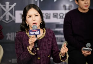 Mother of a middle school first-grader, Jang Young-ran: "I even pee in a bedpan… Plenty of tips from the 12th-hour recording of 'Teachers 3'"