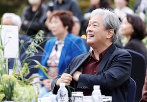 El director Park Chan-wook asiste a la ceremonia de entrega de premios de la Fundación Shin Young-kyun [★Foto]