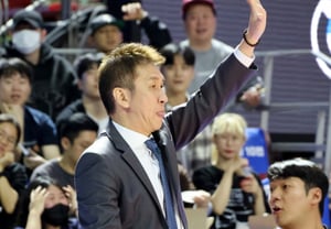 【图片】“冲击四连胜!”三星队金相植教练