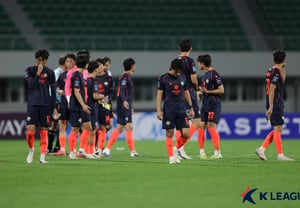K League 1: Gangwon sufre una "derrota impactante" en casa ante Phnom Penh... hundido en dos partidos sin victorias