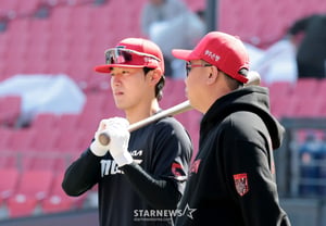 [フォト] 「イ・ボムホ監督と話す」キム・ドヨン