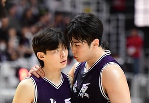 [水原現場] リーディングに年齢が何の関係があるの··· ムン・ギョンウン監督、『2年目』のカン・ソンウクに現実的な助言「4本の指がそれぞれ1人ずつ動く」