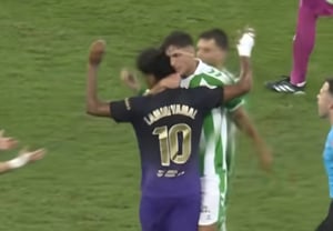 Yamal, al borde de perder la cabeza por una 'trifulca con cabezazos' ¡y quedarse fuera del 'El Clásico'! La prensa local también señala: "¿De qué sirve ser un genio si no puede controlar sus emociones?"