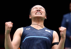 An Se-young, boasting a "crazy win rate of 98.4%," defeats Japan's Yamaguchi for the 10th consecutive time despite Achilles tendon pain... Denmark Open two-peat: "10th title this year"