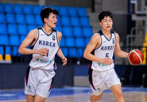 'Gyeongbok High twins' Yoon Ji-won and Yoon Ji-hoon, along with the "top high school girl" Im Yeon-seo... Korea's elite basketball prospects compete for the highest honor [2026 Futures Star Awards]