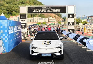Polestar 3 and 4 Conquer the Tongyeong Gran Fondo… Proving Their Worth as "Mobile Team Cars"
