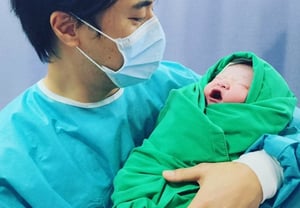 Yoon Joo-man, welcomed a healthy baby boy weighing "4.3kg" into his arms.. Second son born today (the 19th)