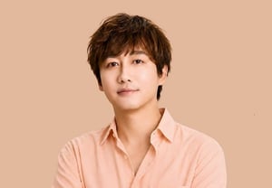 『救急室』を呼んだiziオ・ジンソン、1年ぶりの新曲『遅い夢』をリリース