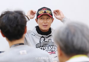 [Photo] Manager Yeom Kyung-yeop, "Giving Our Best Until the End"