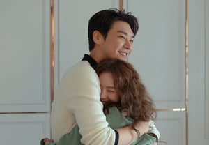 「64か国トップ10」..キム・ヨングァン♥チェ・スビン「私を充電して」、海外視聴者のときめき指数をフル充電