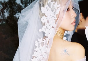 《Kill It》金娜拉,与同性恋人结束8年恋情后举行婚礼也极具突破性:“在稻田里结婚”【Star Issue】
