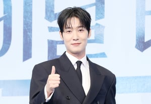 Jang Yul gives a thumbs-up to his cooking [★Photo]