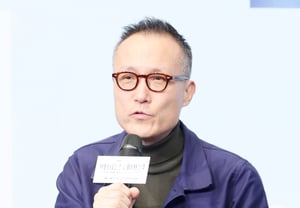 『ファイナルテーブル』の脚本と演出を手がけたキム・ドフン監督 [★フォト]