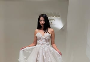 "谢谢,여봉(注:昵称)"……"再婚"的吴允儿,挑选婚纱时撒娇……甜蜜的昵称