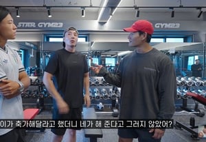 "Me estaban insultando por la espalda": Roy Kim confiesa su angustia por las peticiones de canción nupcial ante el matrimonio de Ji Ye-eun y Bata