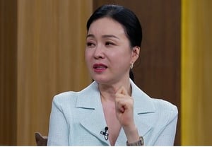 The Unexpected Twist of the Aunt with a 25 Billion Won Fortune in "Queen of Tears"… Kim Jung-nan: "I Prefer Eco Bags to Luxury Handbags" [Kim Joo-ha's Day & Night]