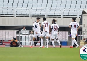 【富川现场报道】“彻底蜕变的垫底队”光州的故事还没结束！客场3-0大胜……艾代尔梅开二度，再次点燃保级希望