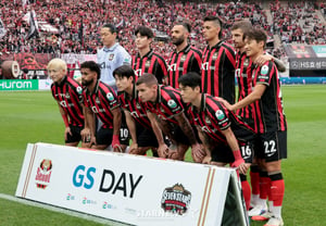 [Foto] Once titular del FC Seúl ante el Gangwon