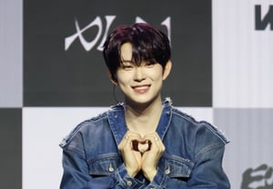 'Profanity Controversy' ALPHA DRIVE ONE's Kim Gun-woo Files Status Confirmation Lawsuit: "I Want to Return to the Team" [Star Issue]