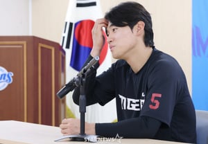 [★Бейсбол] Ясный и жизнерадостный «Шусу» До Ён: «Я был удивлён новостями о том, что мой старший товарищ Хын У оказался на скамейке запасных»