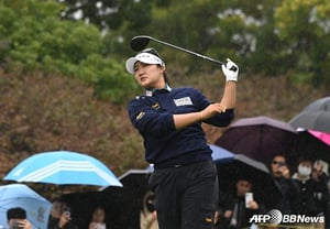 A Regrettable 18th Hole: Yoo Hae-ran's Bunker Shot Mistake Cost Her the Title... Choi Hye-jin's "Fatal Putt" Leads to Back-to-Back Runner-Up Finishes [LPGA BMW Championship]