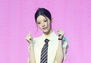 ILLIT's Minju in a "Cute Office Look" [★Photo]