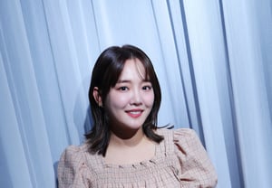 Younha, Lawsuit Over 900 Million Won Settlement Begins: "Termination of Contract with Former Agency, No Impact on Activities" [Comprehensive]