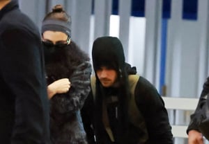 离境的比伯夫妇[★照片]