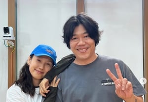 イ・ヒョリ、♥イ・サンスンと結婚13年目でも熱いね..「いつも一緒に半身浴」 [恋愛戦争★ナイトTV]