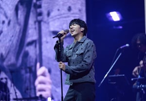 「13年ぶりの単独コンサート」イ・スンギ「疲れてつらい時に大きな力をくださり、感謝しています」 [スター・イシュー]