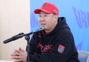 “我预计崔型宇会先发，必须让元泰仁无法登场”——李范浩的计划，起亚队相信奥尔勒 [PO2 主教练采访]