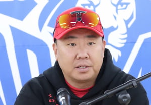 «Samsung, Choi Hyeong-woo en acción» → KIA refuerza la defensa con la carta de Kim Ho-ryeong… Con solo los bateadores centrales encendidos, KIA cambia su línea ofensiva y busca dos victorias consecutivas [PO2: alineación titular de KIA]