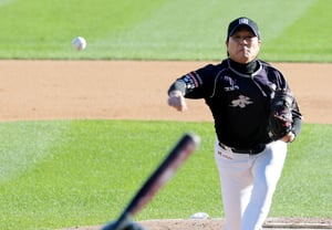 [フォト] 尚武戦に登板「時代を遡り、秋の野球へ向かう！」KT ウ・ギュミン