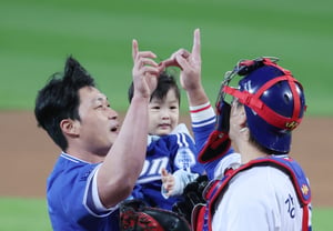 [フォト] オ・スンファンの息子オ・ソジュン「ちょっと手伝いましょうか？」'