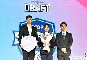 "I didn't expect to be picked this early..." The overall second pick who was surprised even herself: What did Head Coach Kim Se-jin see in the 18th-year-old high school setter?