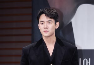 Yoo Yeon-seok y Seo Hyun-jin, «un visual que conquista los corazones» [★Fotos]
