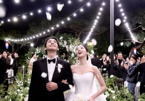 Kim So-ri and Song Ji-ho share wedding photos: "Let's live cutely and happily"