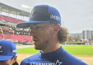 Tres derrotas consecutivas ante KIA, Fedex afila su espada para la revancha: "Ahora entran sentimientos personales → El debut como abridor en el cuarto juego de los playoffs será según lo que decida el manager"