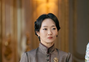 イ・ボンリョン、『海辺の車』以来5年ぶりにシン・ミナと再会..『再婚皇后』で協力者になる [公式]