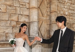 DJ VOGO and SIENA to marry at cathedral on the 31st after collaborating with Seoinyoung [Star Issue]