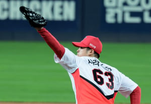 [Photo] Shirakawa, starting pitcher for the Playoffs Game 3