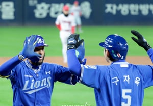 [Quick Take] This is the power of Samsung's left-handed lineup. "There's nothing better for seizing the early lead!" Diaz hits a go-ahead two-run home run