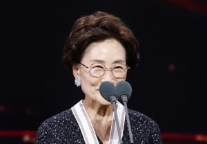 声優パク・ヨンナム、保管文化勲章を受章 [★フォト]